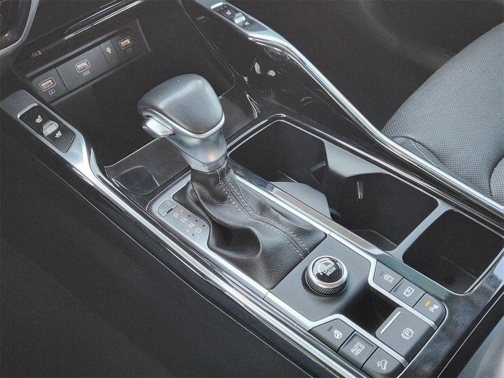 used 2022 Kia Sorento car, priced at $28,300