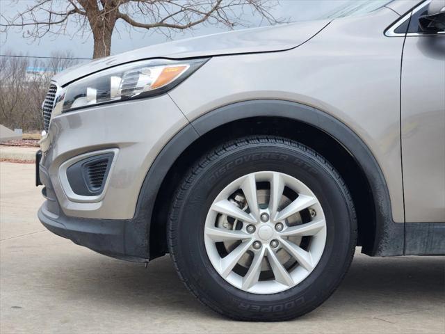 used 2017 Kia Sorento car, priced at $14,400