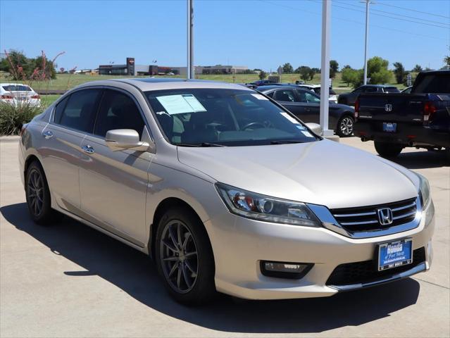 used 2015 Honda Accord car, priced at $18,900
