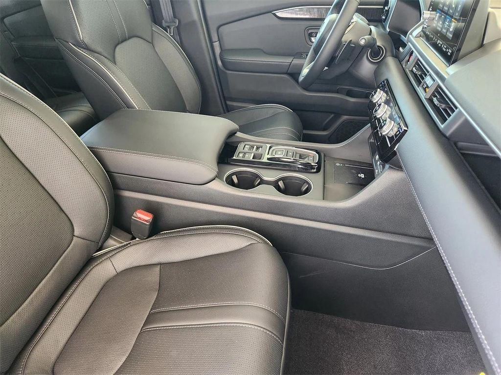 new 2025 Honda Pilot car, priced at $50,804