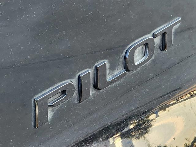 used 2022 Honda Pilot car, priced at $29,700