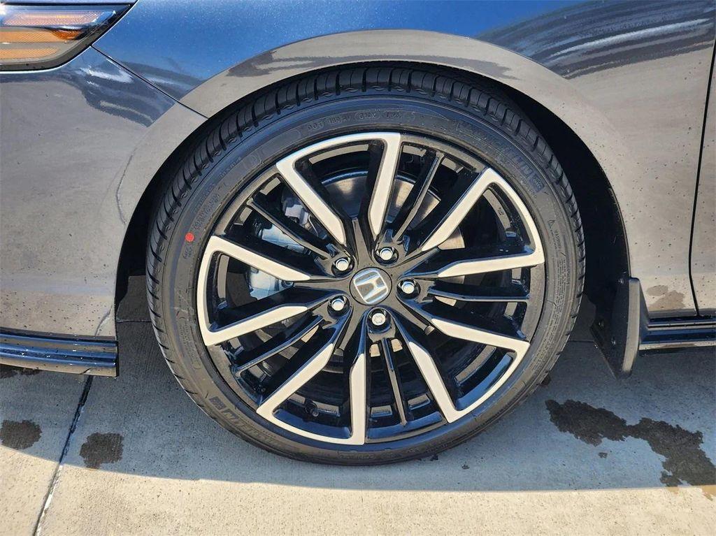 new 2025 Honda Accord Hybrid car, priced at $37,865