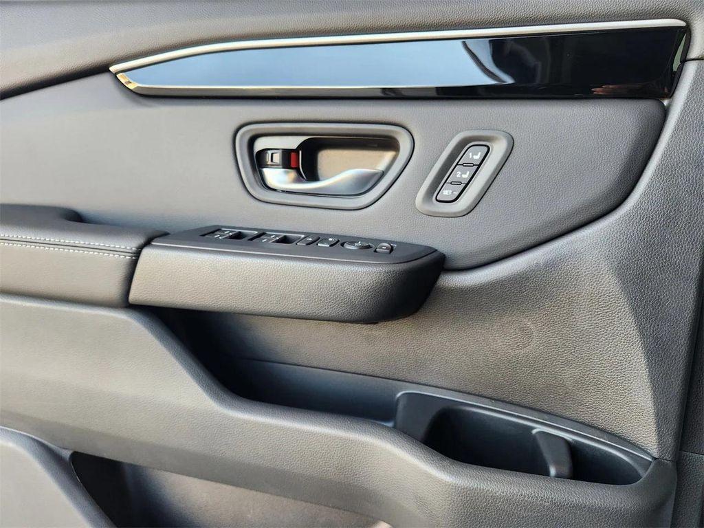 new 2025 Honda Pilot car, priced at $47,427