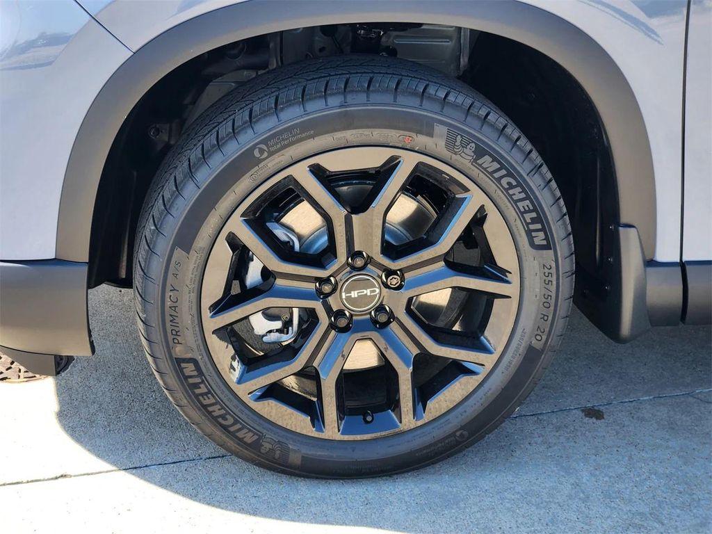 new 2025 Honda Pilot car, priced at $47,427