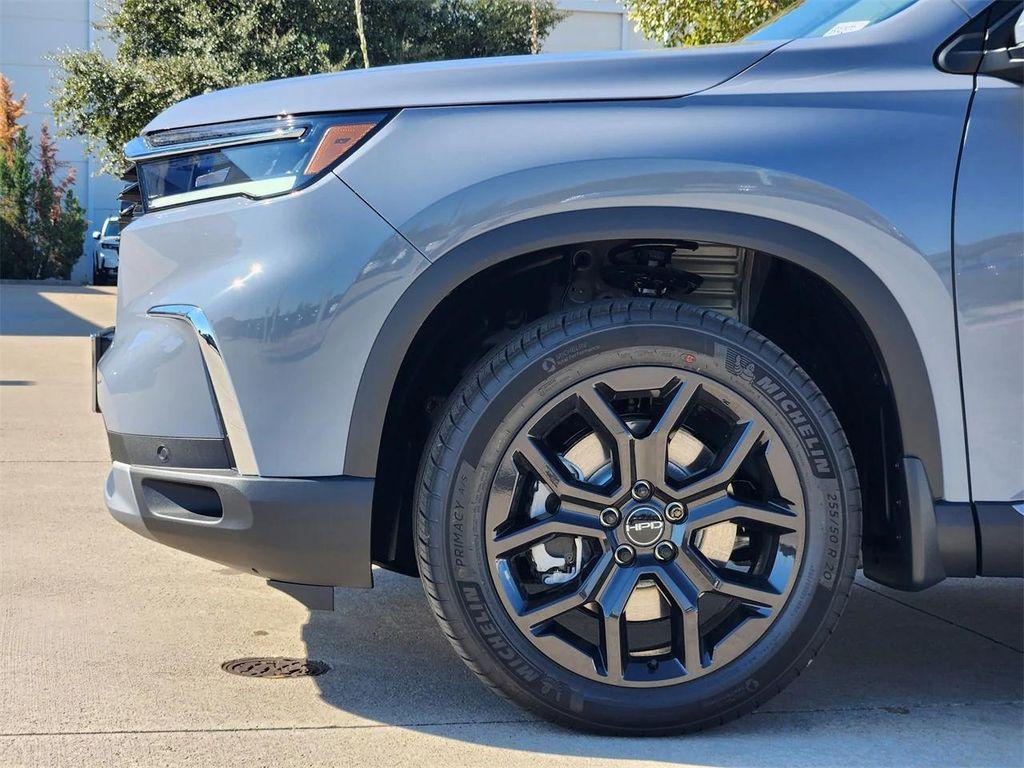 new 2025 Honda Pilot car, priced at $47,427