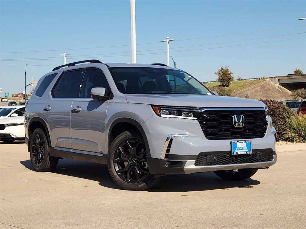 new 2025 Honda Pilot car, priced at $47,427