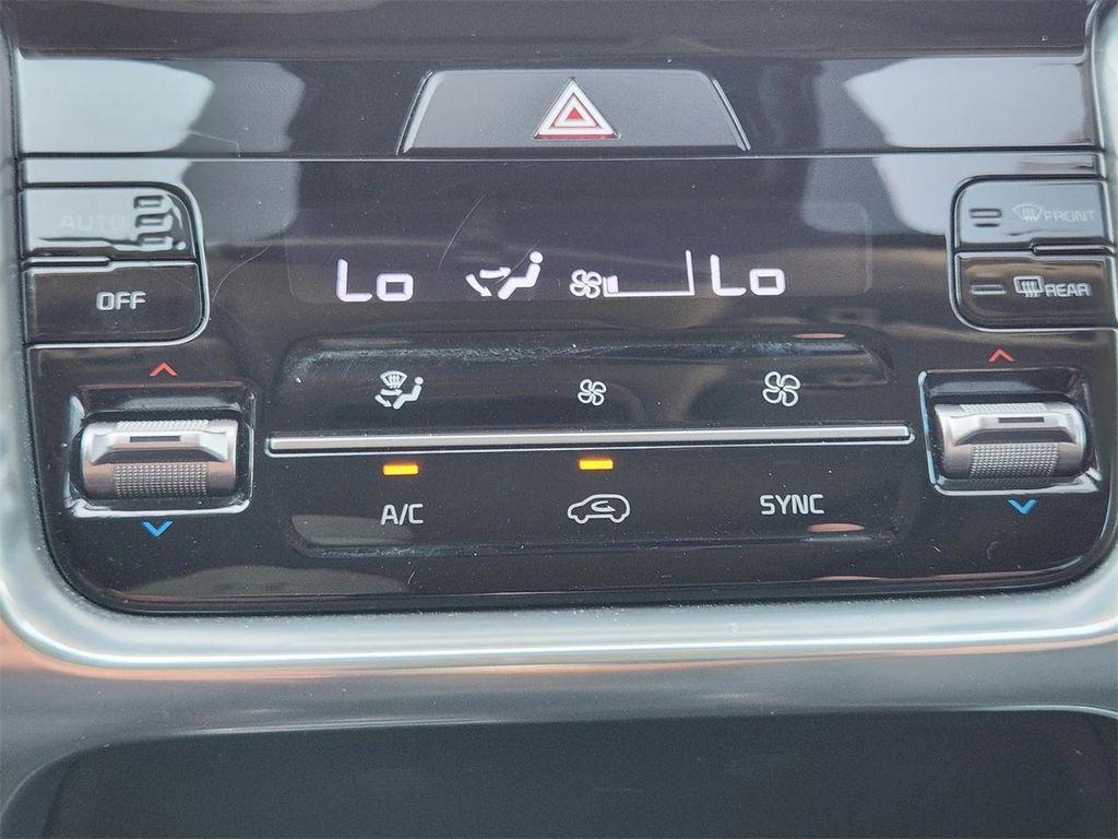 used 2022 Kia Sorento car, priced at $27,900