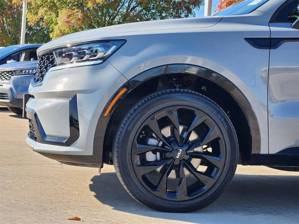 used 2022 Kia Sorento car, priced at $27,900