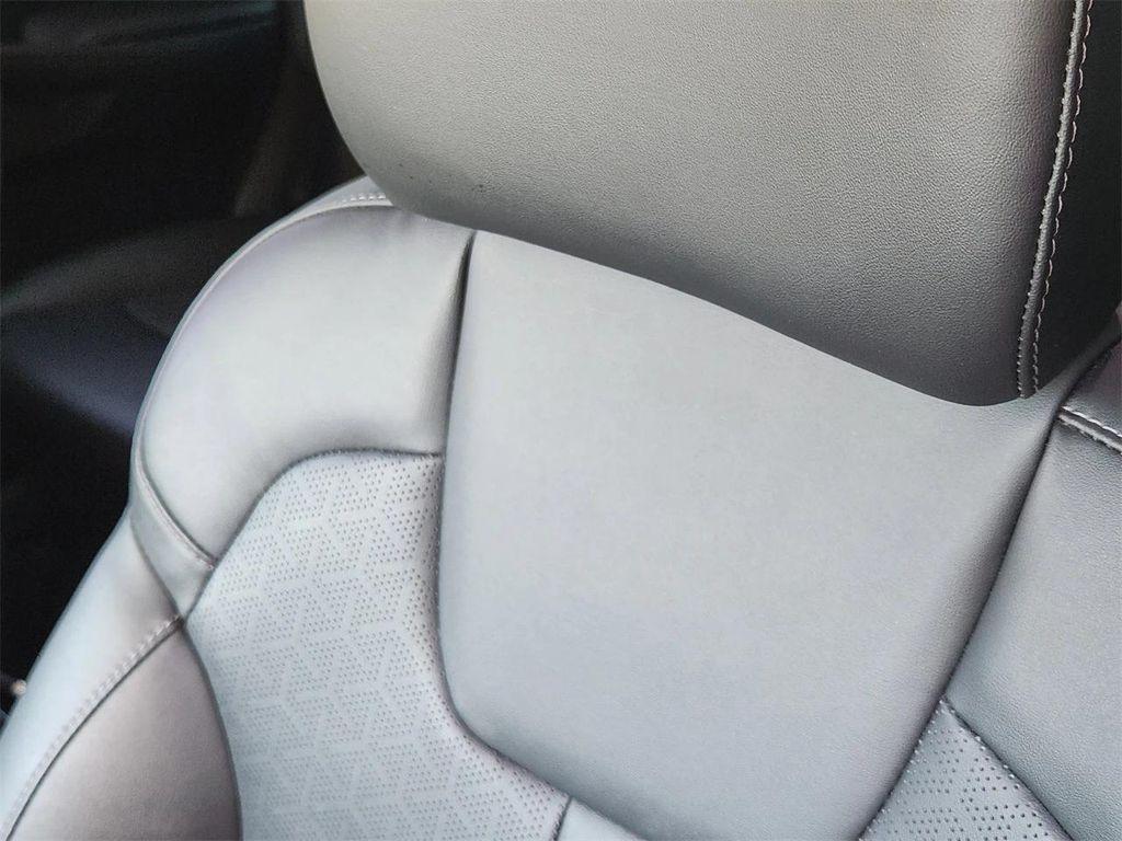 used 2022 Kia Sorento car, priced at $27,900