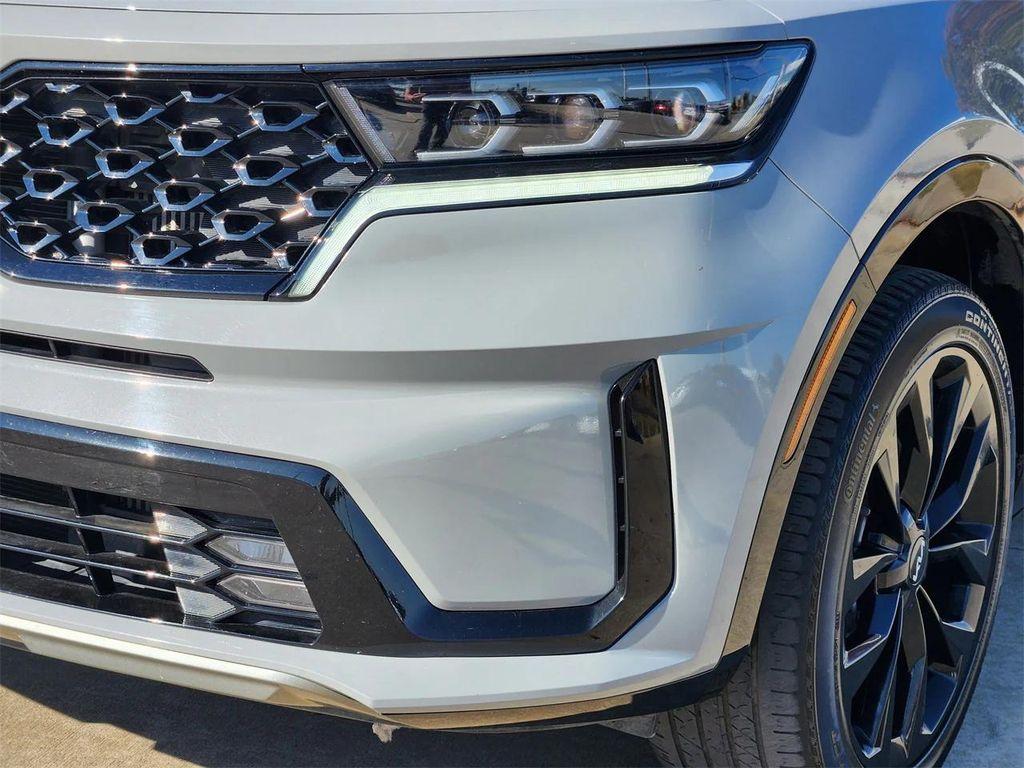 used 2022 Kia Sorento car, priced at $27,900