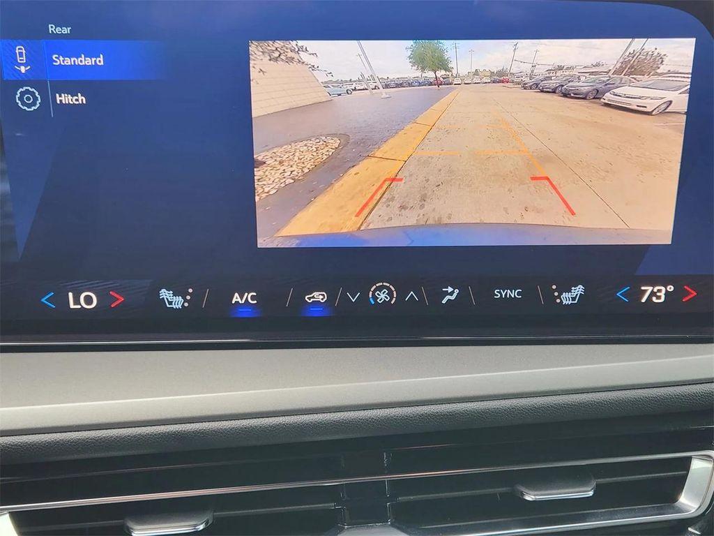 used 2025 Chevrolet Traverse car, priced at $37,900