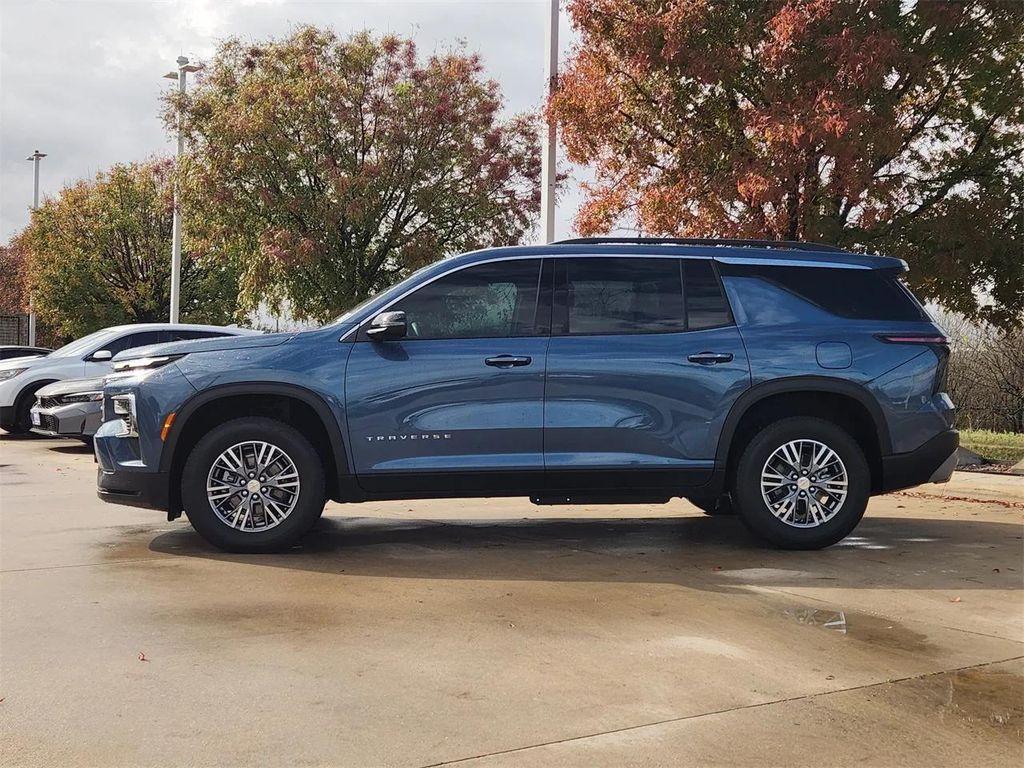 used 2025 Chevrolet Traverse car, priced at $37,900