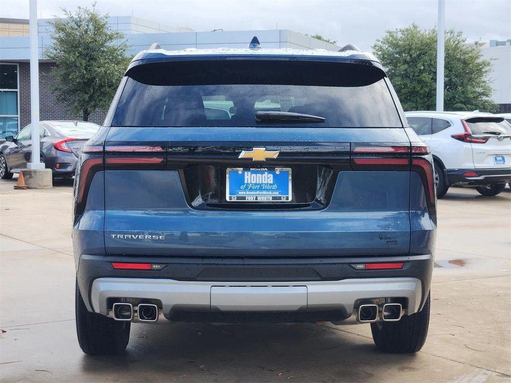 used 2025 Chevrolet Traverse car, priced at $37,900