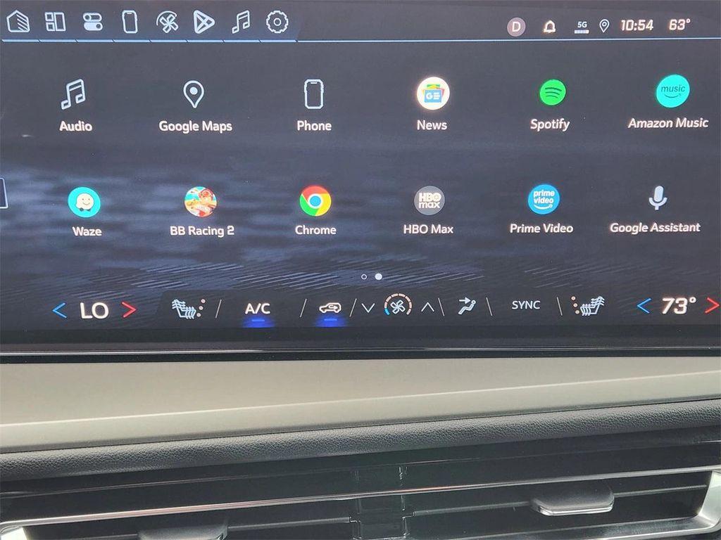 used 2025 Chevrolet Traverse car, priced at $37,900