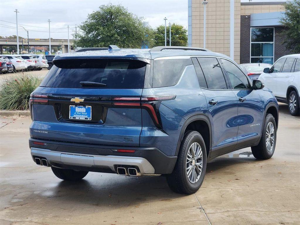 used 2025 Chevrolet Traverse car, priced at $37,900
