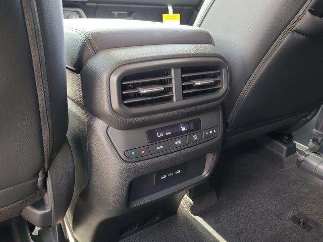 new 2025 Honda Pilot car, priced at $45,550