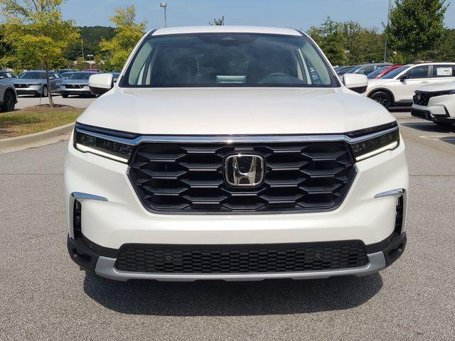 new 2025 Honda Pilot car, priced at $45,550