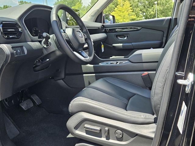 new 2025 Honda Pilot car, priced at $46,950
