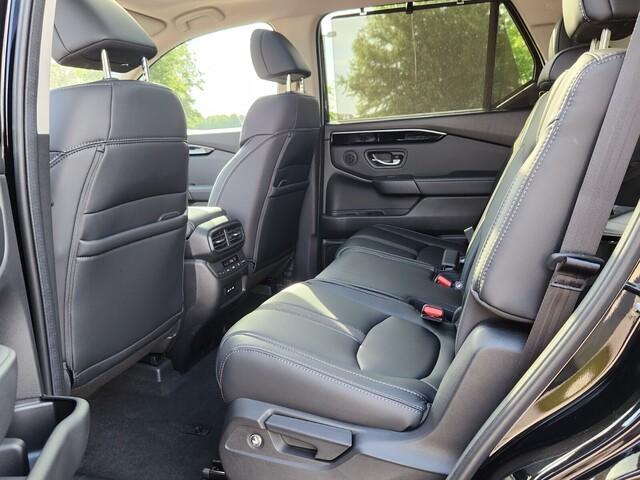 new 2025 Honda Pilot car, priced at $46,950