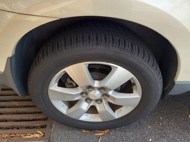 used 2014 Chevrolet Traverse car, priced at $12,997