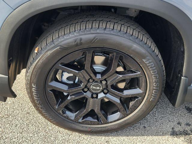 new 2025 Honda Pilot car, priced at $54,672