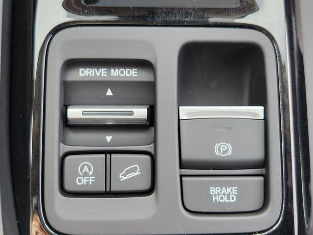 new 2025 Honda Pilot car, priced at $54,672