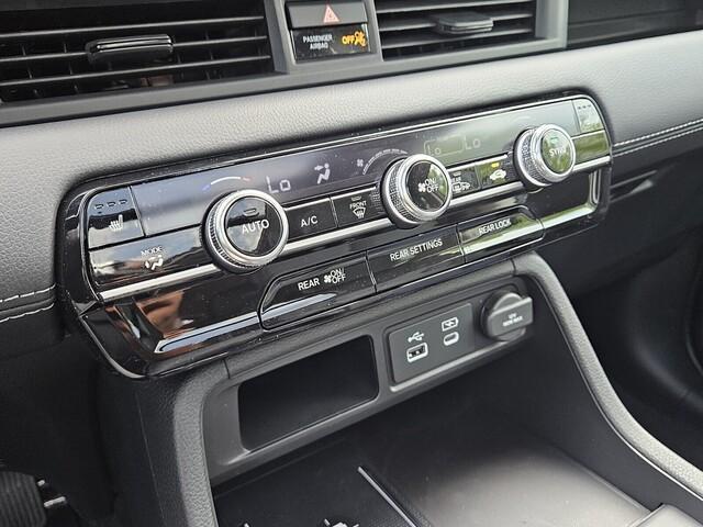 new 2025 Honda Pilot car, priced at $48,850
