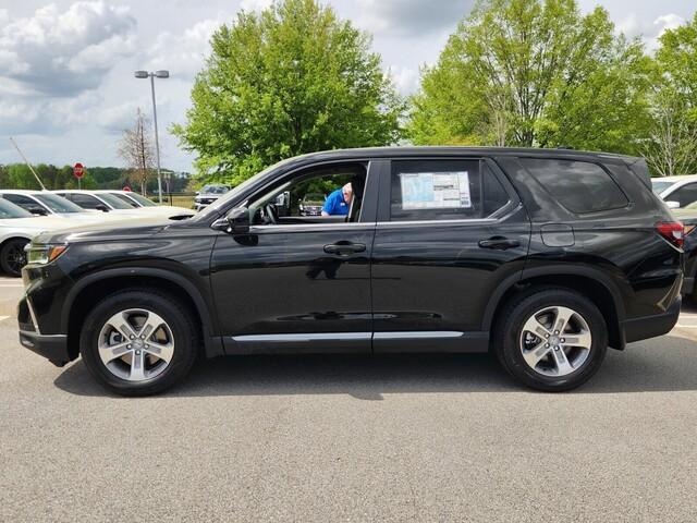 new 2025 Honda Pilot car, priced at $42,950