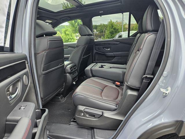 new 2025 Honda Pilot car, priced at $54,030
