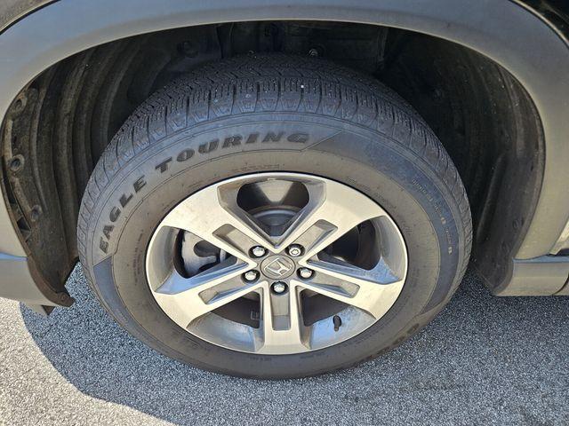 used 2024 Honda Pilot car, priced at $37,550