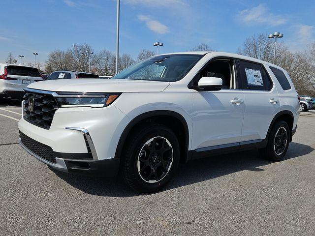 new 2025 Honda Pilot car, priced at $48,002