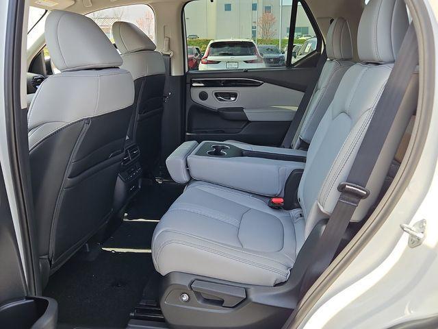 new 2025 Honda Pilot car, priced at $48,002