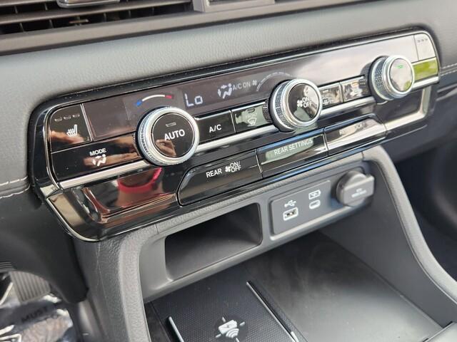 new 2025 Honda Pilot car, priced at $45,731