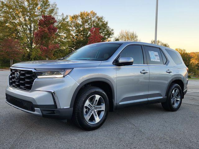 new 2025 Honda Pilot car, priced at $42,895