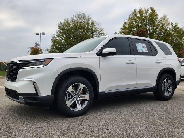 new 2025 Honda Pilot car, priced at $43,350