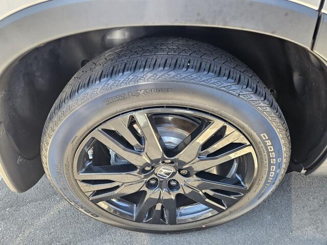 used 2022 Honda Pilot car, priced at $32,799