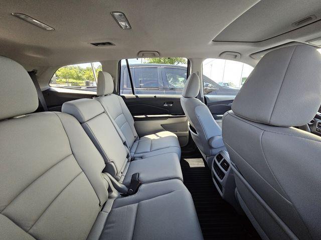 used 2022 Honda Pilot car, priced at $32,384