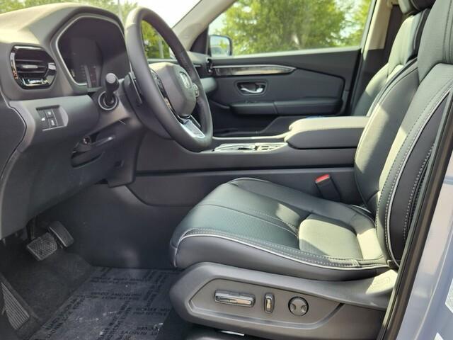 new 2025 Honda Pilot car, priced at $53,715