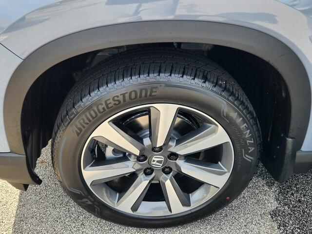 new 2025 Honda Pilot car, priced at $53,715
