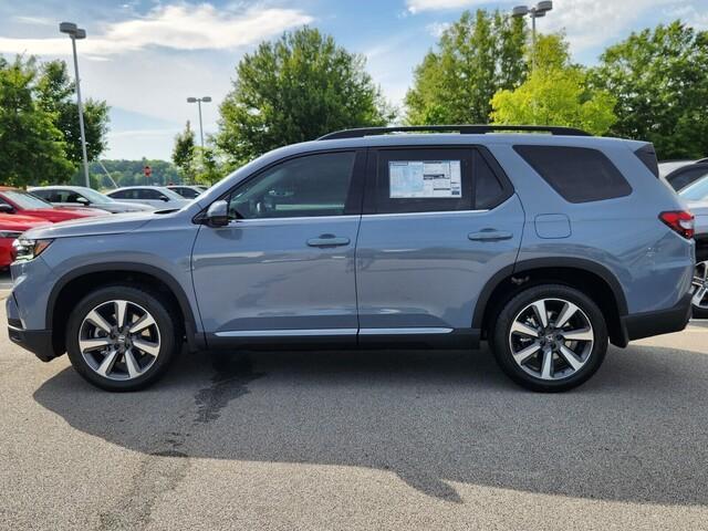 new 2025 Honda Pilot car, priced at $53,715