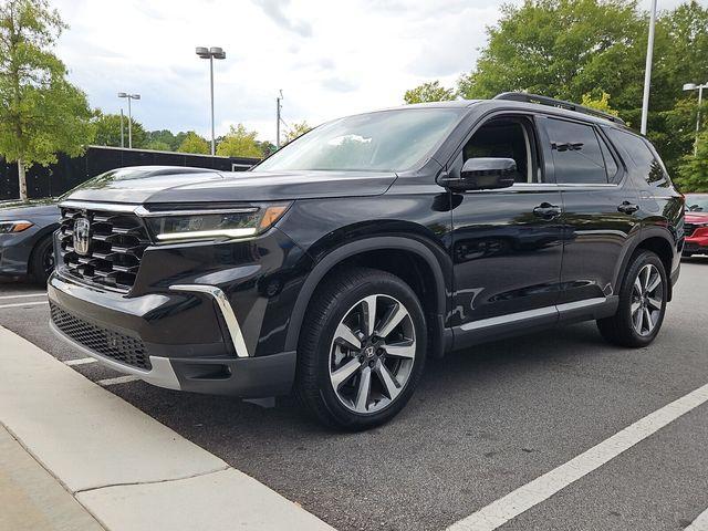 new 2025 Honda Pilot car, priced at $52,175