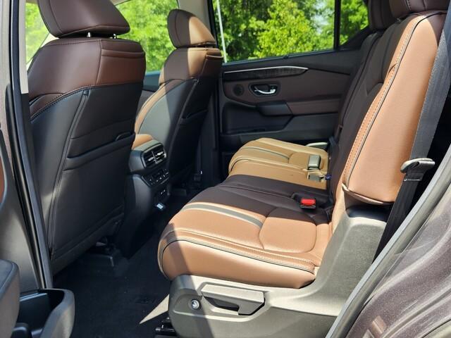 new 2025 Honda Pilot car, priced at $52,530