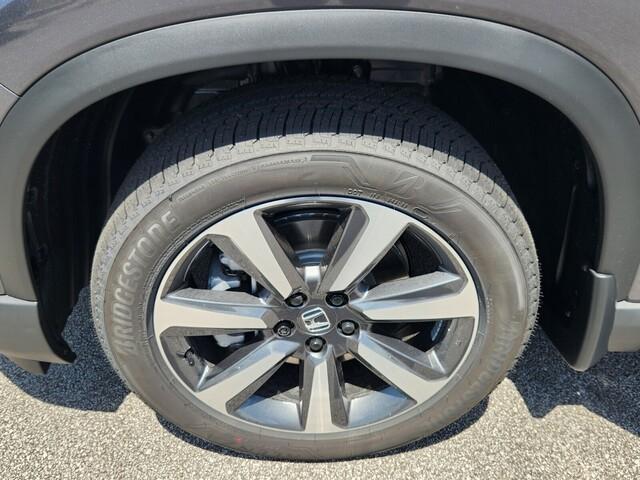 new 2025 Honda Pilot car, priced at $52,530
