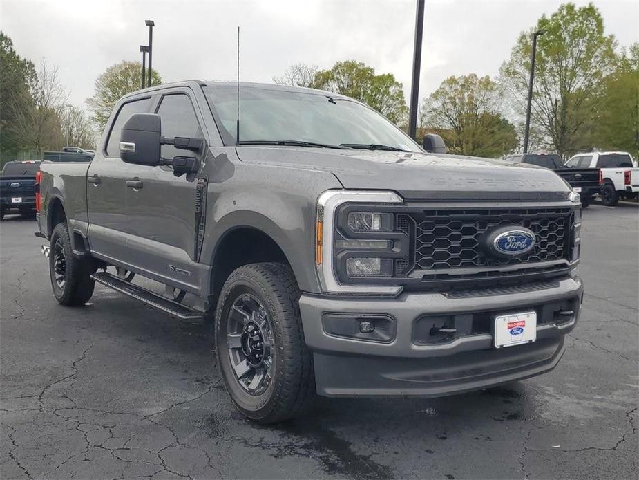 new 2024 Ford F-250 car, priced at $72,472