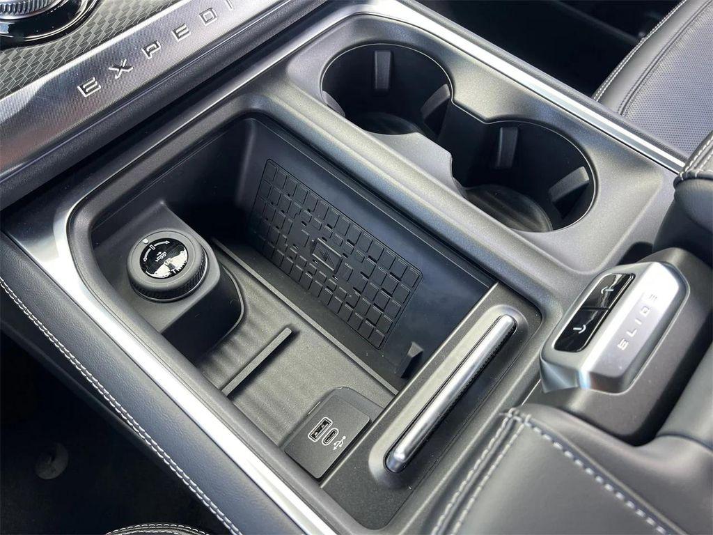 new 2025 Ford Expedition Max car, priced at $84,978