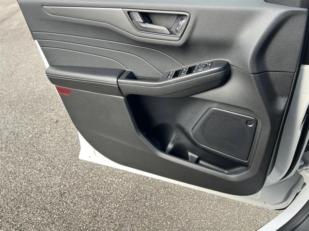 new 2025 Ford Escape car, priced at $30,600