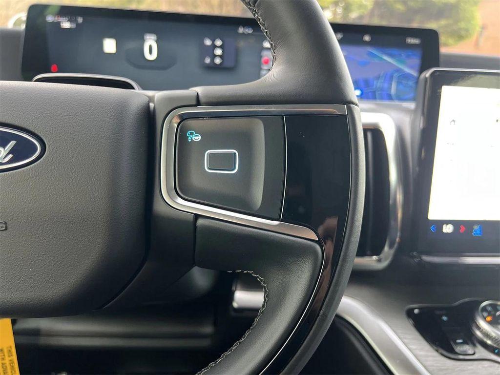 new 2025 Ford Expedition Max car, priced at $83,995