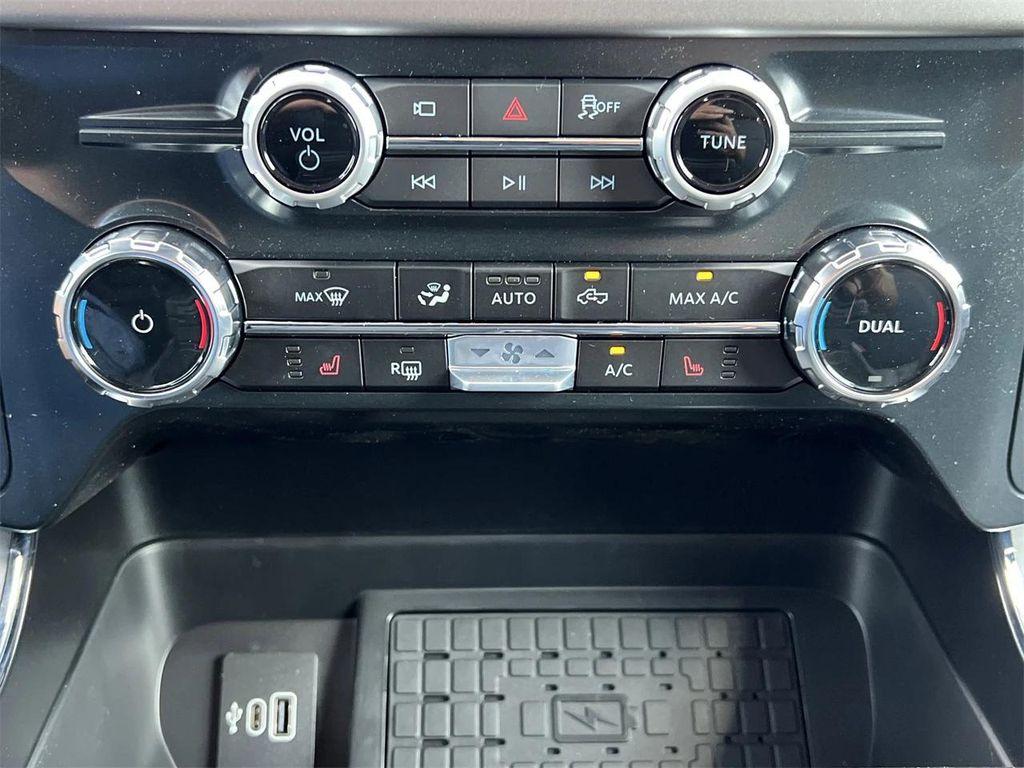 new 2025 Ford F-150 car, priced at $55,972