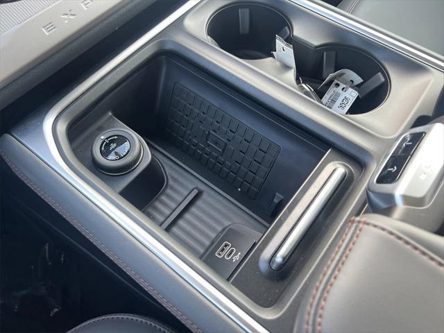new 2025 Ford Expedition car, priced at $68,705
