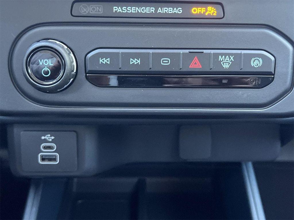 new 2025 Ford Maverick car, priced at $27,736